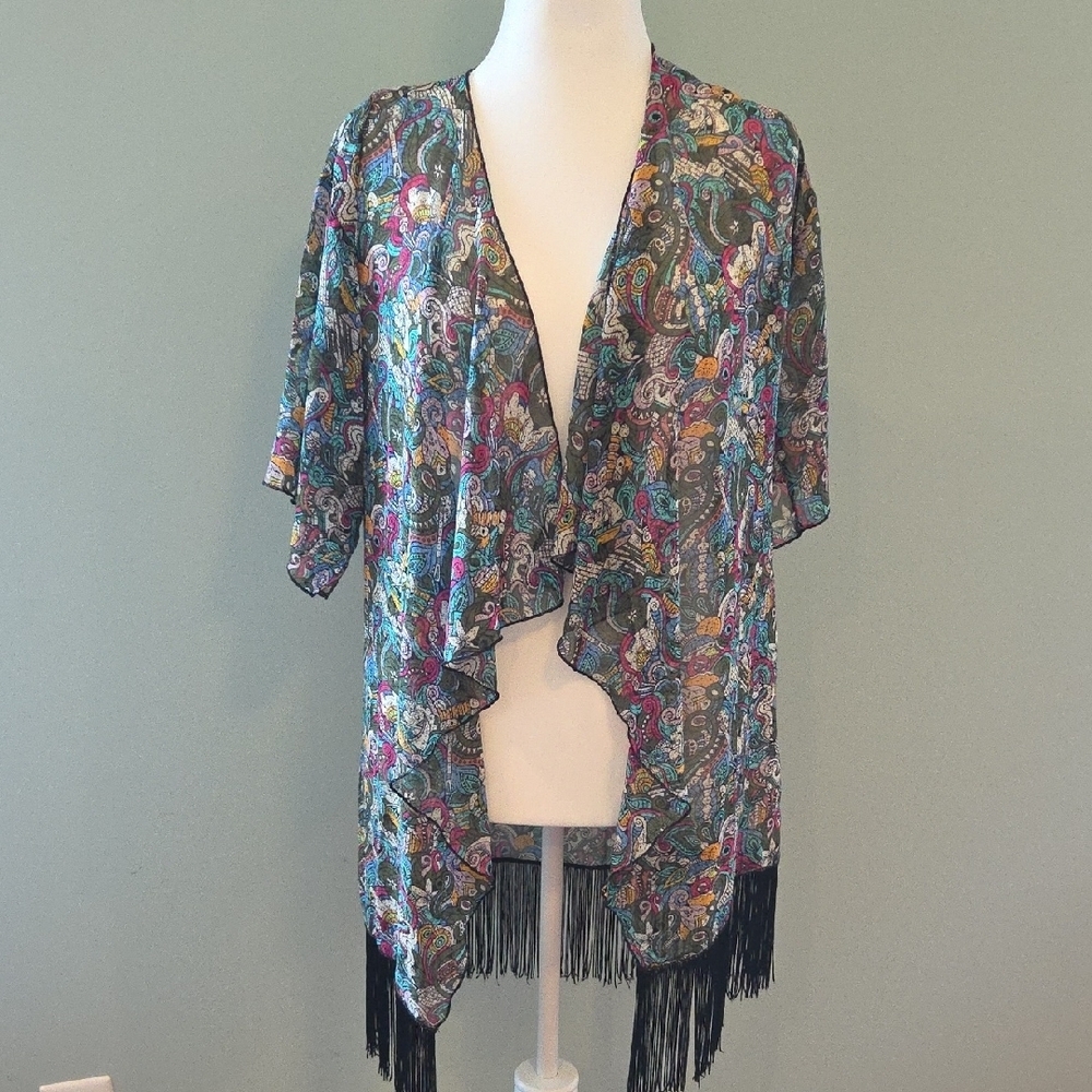 LuLaRoe Multi-colored Short Sleeve Kimono with Fringe Trim Size Small